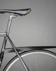Schwarzes Musguard Schutzblech für das Hinterrad an silbernem Fahrrad