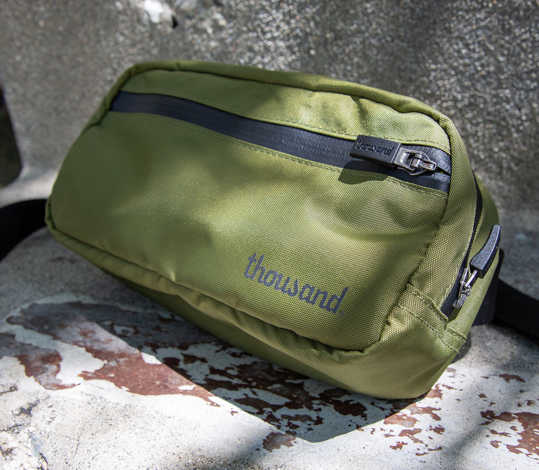 Thousand 2-in-1 Crossbody Bag in Olive