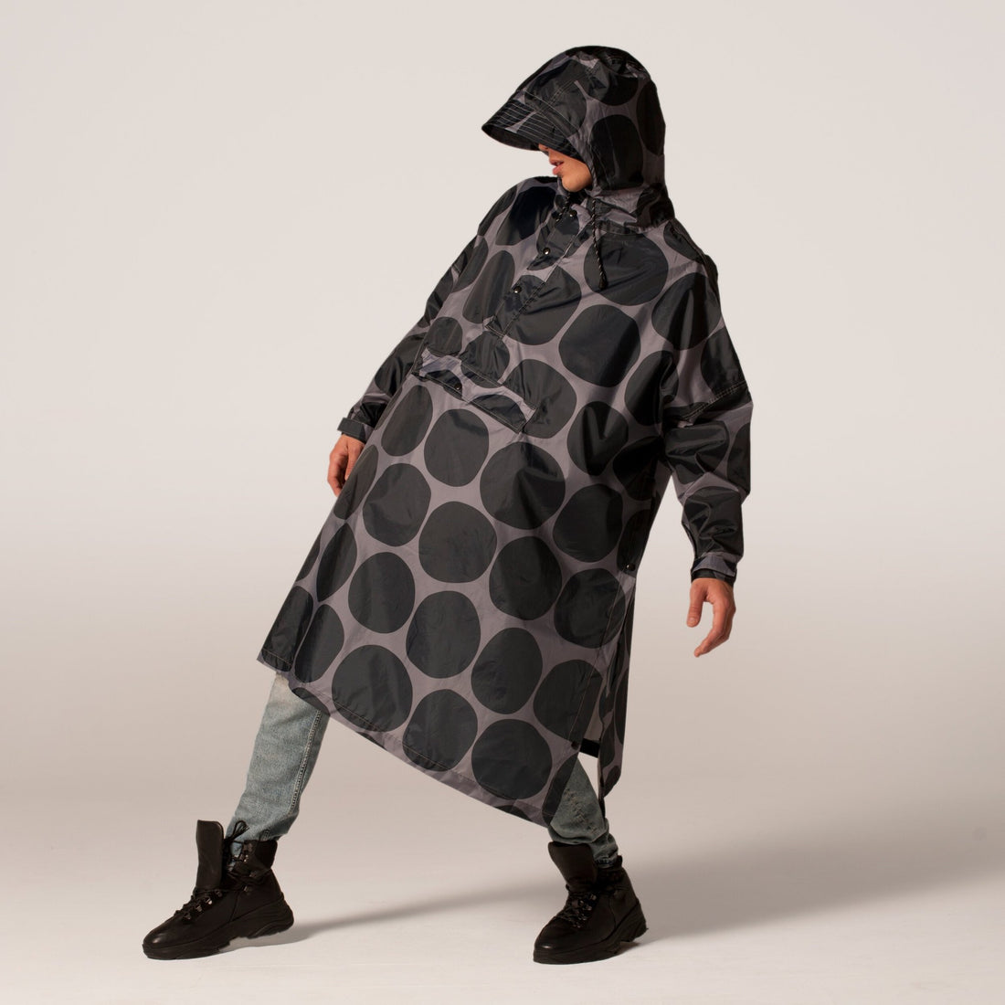 Rainkiss rain poncho - Black Polka