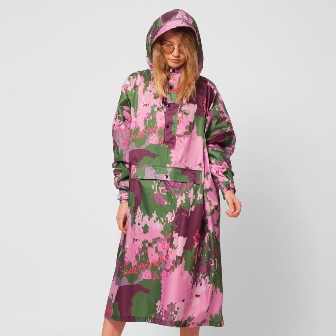 Rainkiss Regenponcho Design Digi Spring Camo mit Kapuze